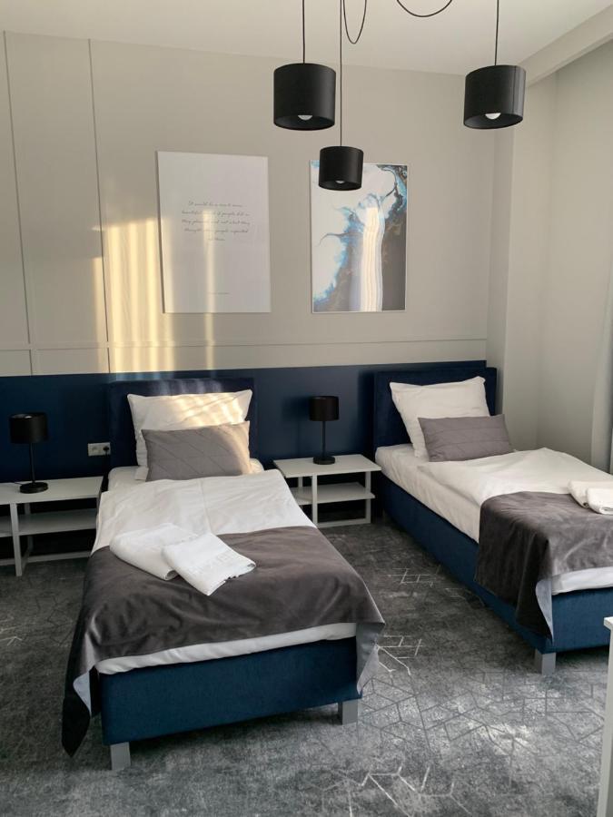 Hotel Coliber Klobuck Exteriör bild