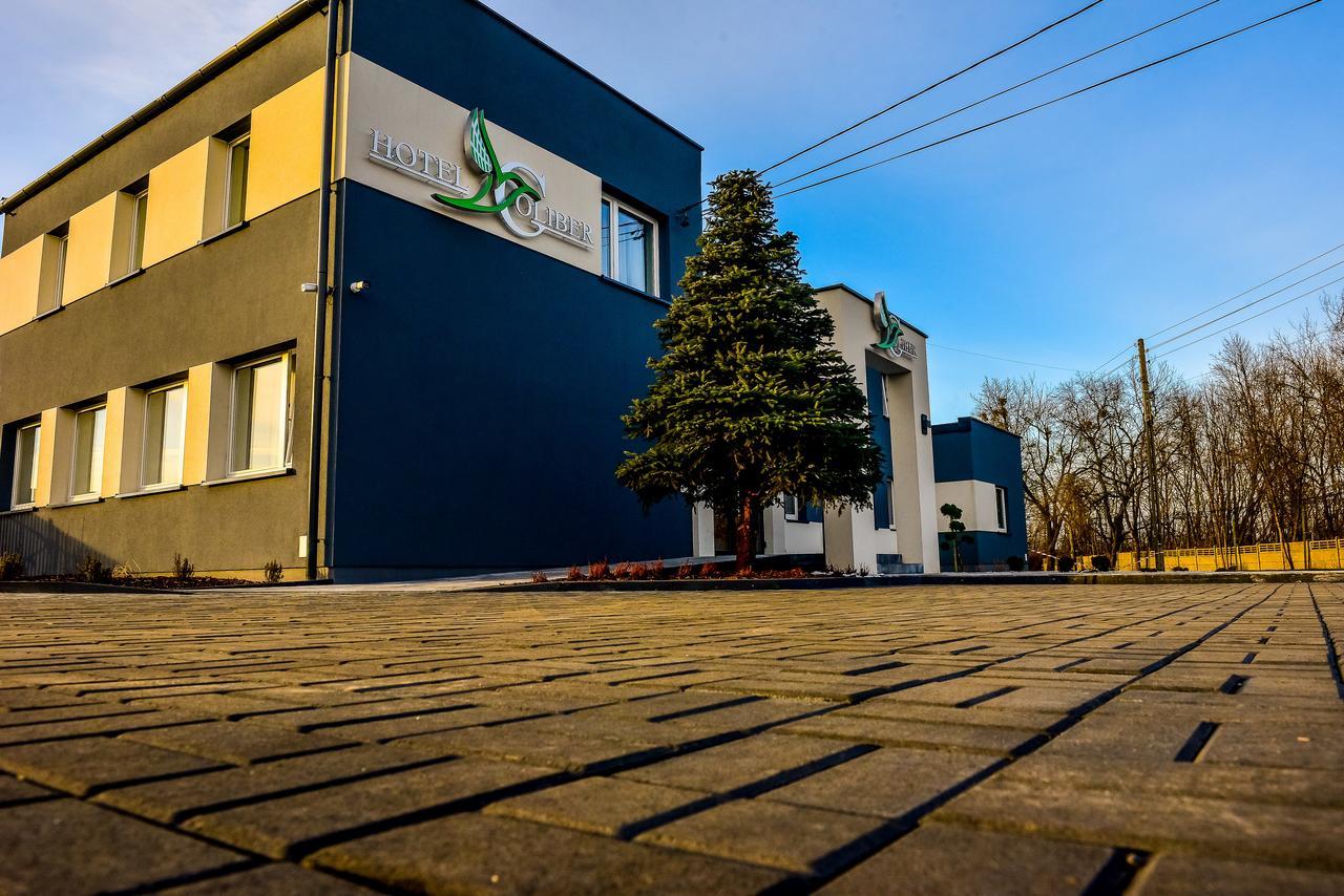 Hotel Coliber Klobuck Exteriör bild